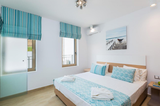 Sejur in Creta: 675 euro cazare 7 nopti cu All inclusive+ transport avion+ toate taxele