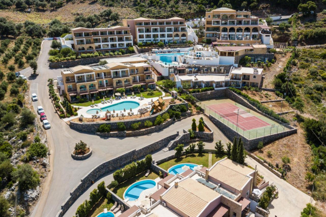 Sejur in Creta: 675 euro cazare 7 nopti cu All inclusive+ transport avion+ toate taxele