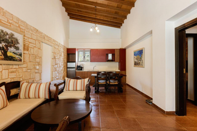 Sejur in Creta: 675 euro cazare 7 nopti cu All inclusive+ transport avion+ toate taxele