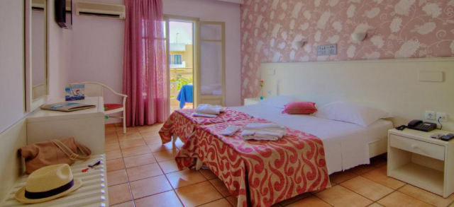 Sejur in Creta: 660 euro cazare 7 nopti cu All inclusive+ transport avion+ toate taxele