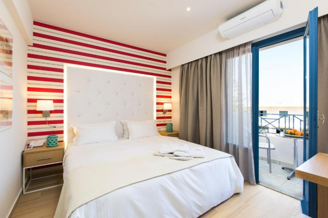 Sejur in Creta: 660 euro cazare 7 nopti cu All inclusive+ transport avion+ toate taxele