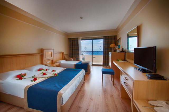 Sejur in Antalya: 925 euro cazare 7 nopti cu Ultra All inclusive+ transport avion+ toate taxele