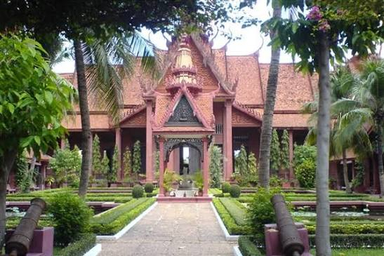 TRILOGIA INDOCHINEI, VIETNAM, LAOS, CAMBODGIA&amp;PLAJA IN PHU QUOC, AVION BUCURESTI, HOTEL DE 5*, 3599 EURO/PERS, MIC DEJUN!