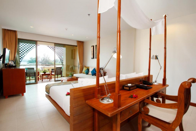 THAILANDA, AVION DIN BUCURESTI, LA HOTEL RAWAI PALM BEACH RESORT 4*, LA TARIFUL DE 1138 EURO/PERSOANA, MIC DEJUN!