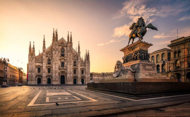 MILANO, ALPII SI LACURILE VEDETELOR DE CINEMA, SENIOR VOYAGE, AVION DIN BUCURESTI, HOTEL DE 4*,TARIF DE 710 EURO/PERS, HB!