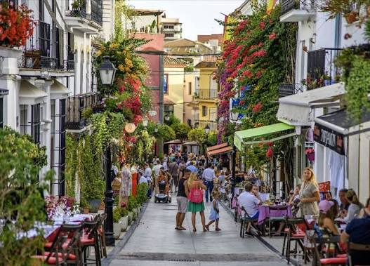 COSTA DEL SOL SI ANDALUZIA, SENIOR VOYAGE, AVION DIN BUCURESTI, LA HOTEL DE 4*, LA TARIFUL DE 760 EURO/PERS, DEMIPENSIUNE!