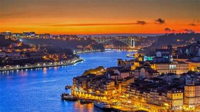 City break in Porto cu plecare din BUCURESTI oferta  Last Minute (MO)