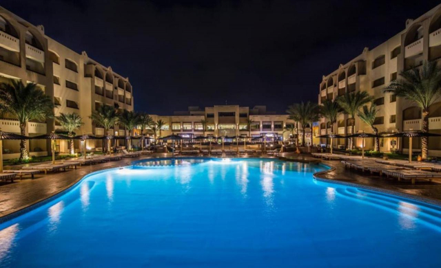 Sejur in Hurghada: 350 euro cazare 7 nopti cu All inclusive+ transport avion+ toate taxele 