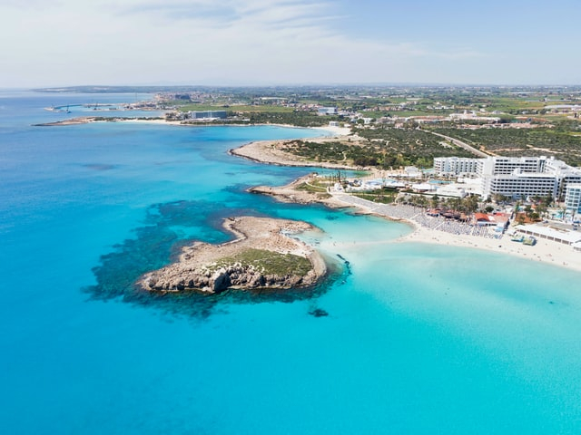 Sejur de 7 nopti in Ayia Napa de la doar 430 euro/pers. Zbor low cost din Bucuresti!