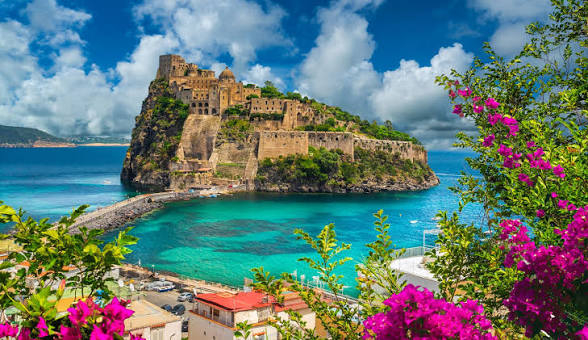 Ultimele locuri!!!Sejur la plaja in Ischia la doar 769 euro,avion din Timisoara!!! Villa Miralisa 3*