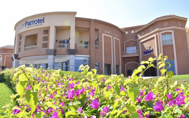 SHARM EL SHEIKH  540 EURO/PERS  PLECARE DIN BUCURESTI 02.10  AVION INCLUS   -Parrotel Lagoon Resort