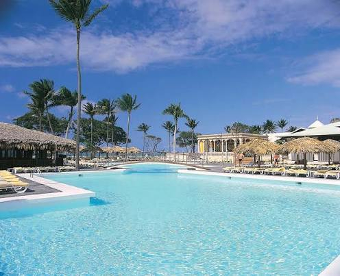 MOS NICOLAE IN DOMINICANA HOTEL PLAYA BACHATA 4 * ALL INCLUSIVE PLECARE IN 03.12 PRET 1399 EURO ZBOR DIRECT