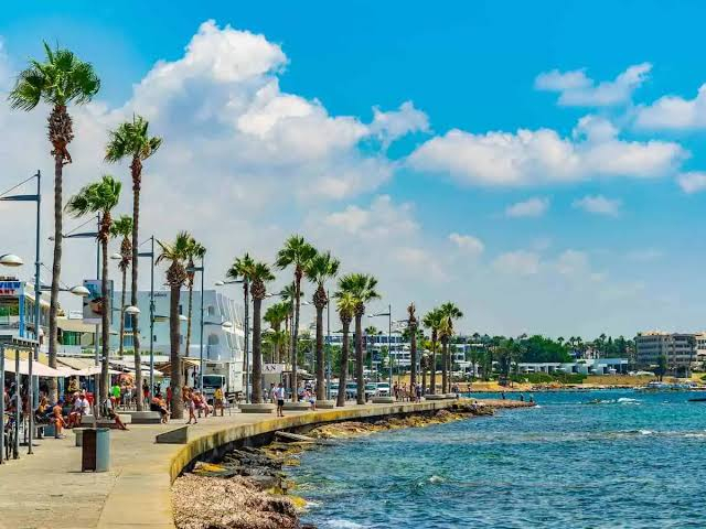 1 DECEMBRIE IN PAPHOS , CU ZBOR DIN BUCURESTI ✈️