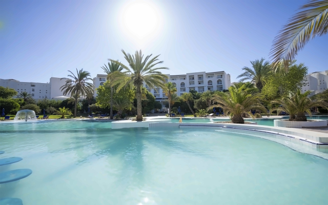 Sejur in Tunisia: 540 euro cazare 7 nopti cu All inclusive+ transport avion+ toate taxele