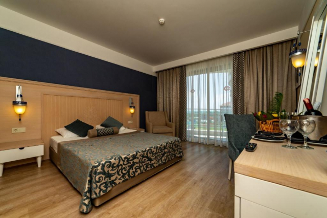 Sejur in Antalya: 625 euro cazare 7 nopti cu Ultra All inclusive+ transport avion+ toate taxele