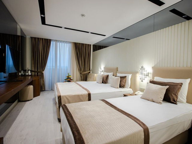 Sejur in Antalya: 750 euro cazare 7 nopti cu Ultra All inclusive+ transport avion+ toate taxele