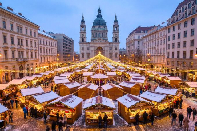 Pietele de Craciun Budapesta si Viena cu autocarul din BUCURESTI