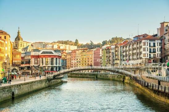 TARA BASCILOR SI NORDUL SPANIEI, SENIOR VOYAGE,  AVION DIN BUCURESTI, LA HOTEL DE 4*, LA TARIFUL DE 690 EURO/PERS, DEMIPENSIUNE!
