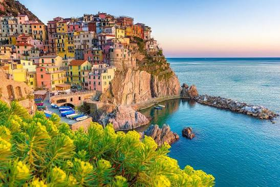 COASTA AMALFITANA, SENIOR VOYAGE, AVION DIN BUCURESTI, LA HOTEL DE 4*, LA TARIFUL DE 680 EURO/PERS, DEMIPENSIUNE!