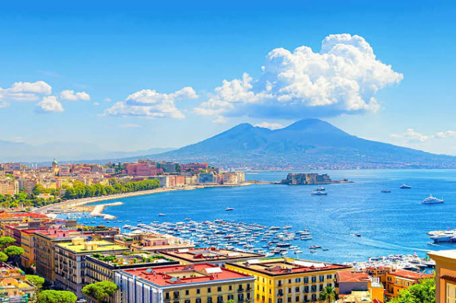 COASTA AMALFITANA, SENIOR VOYAGE, AVION DIN BUCURESTI, LA HOTEL DE 4*, LA TARIFUL DE 680 EURO/PERS, DEMIPENSIUNE!