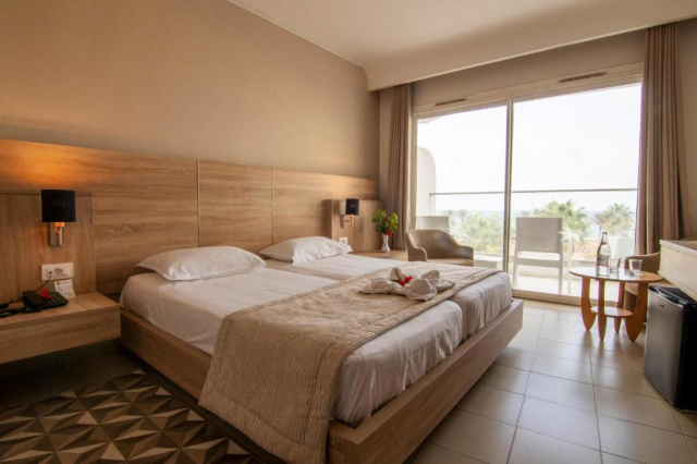 TUNISIA, AVION DIN CLUJ-NAPOCA, LA HOTEL RIADH PALMS RESIORT 4*, LA TARIFUL DE 648 EURO/PERS, ALL INCLUSIVE!