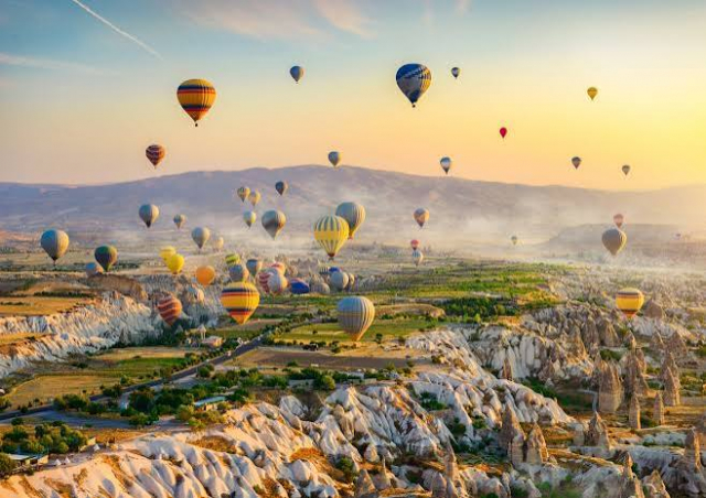 CAPPADOCIA, CELE 40 DE LEGI ALE IUBIRII, AVION DIN BUCURESTI, LA HOTEL DE 4*, LA TARIFUL DE 353 RO/PERS, MIC DEJUN!