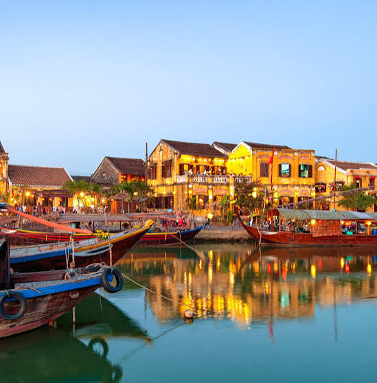 VIETNAM, AVION DIN BUCURESTI, LA HOTEL DE 3*, LA TARIFUL DE 1750 EURO/PERSOANA, MIC DEJUN!