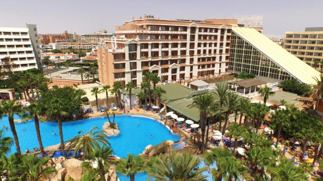 ULTRA LAST MINUTE MALAGA 7 NOPTI CAZARE CU DEMIPENSIUNE 4****PLAYACAPRICHO ZBOR DIN OTOPENI CU TAXE INCLUSE