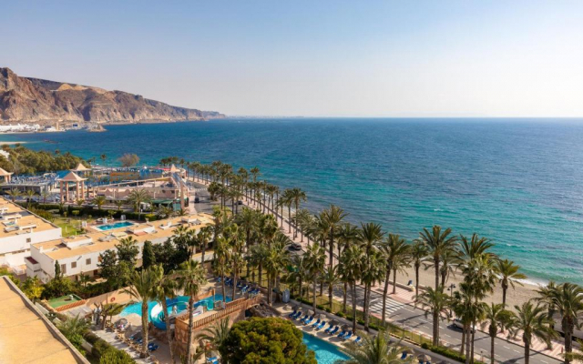 ULTRA LAST MINUTE MALAGA 7 NOPTI CAZARE CU DEMIPENSIUNE 4****PLAYA DULCE ZBOR DIN OTOPENI CU TAXE INCLUSE