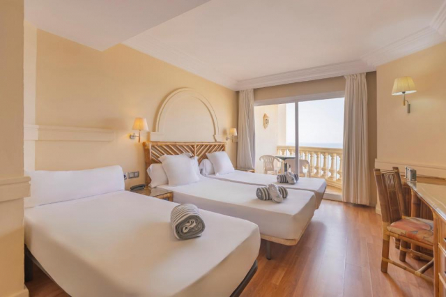 ULTRA LAST MINUTE SPANIA 7 NOPTI CAZARE 4****MOON DREAMS ZBOR DIN OTOPENI CU TAXE INCLUSE