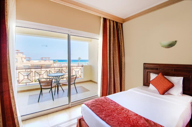 Sejur in Hurghada: 560 euro cazare 7 nopti cu All inclusive+ transport avion+ toate taxele 