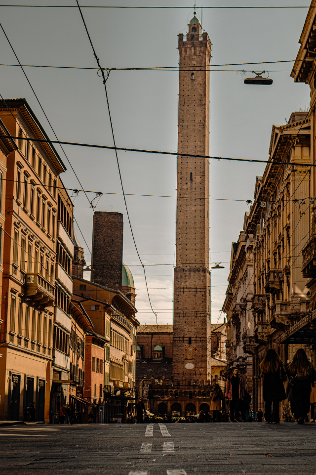 Mini vacanta de 1 Decembrie in Bologna la 309 euro ,avion din Bucuresti!!!Ultimele 2 locuri
