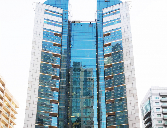 DUBAI  760 EUR/ PERS PLECARE 29.10  DIN BUCURESTI, AVION INCLUS -    Golden Tulip Media Hotel 4* 