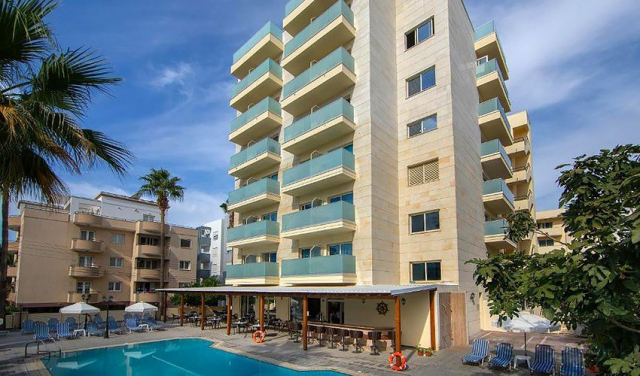 REVELION CIPRU 687 EURO/PERS PLECARE 28.12 DIN BUCURESTI- KAPETANIOS LIMASSOL HOTEL 