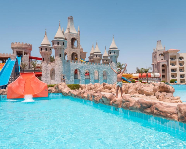 Sejur in Hurghada: 625 euro cazare 7 nopti cu All inclusive+ transport avion+ toate taxele 