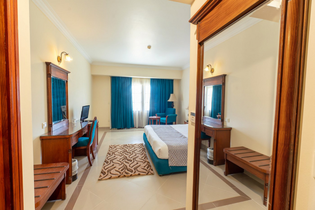 Sejur in Hurghada: 290 euro cazare 7 nopti cu All inclusive+ transport avion+ toate taxele 