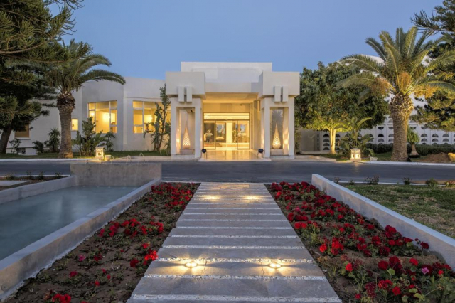 Sejur in Tunisia: 860 euro cazare 7 nopti cu All inclusive+ transport avion+ toate taxele