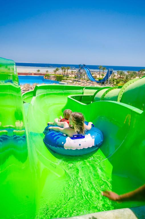 Sejur in Hurghada: 590 euro cazare 7 nopti cu Ultra All inclusive+ transport avion+ toate taxele 
