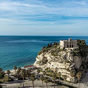 CITY BREAK TROPEA - CU ZBOR DIN BUCURESTI✈️