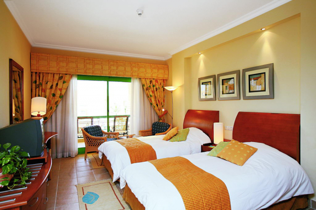 Sejur in Hurghada: 725 euro cazare 7 nopti cu All inclusive+ transport avion+ toate taxele 