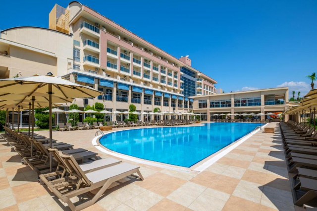 17.10 Vara continua in Antalya , 245 € , 4****,  7 nopti cu all inclusive , zbor direct din Bucuresti