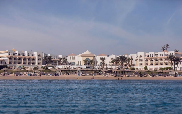 HURGHADA 745 euro/persoana  plecare 28.10 din  Bucuresti ,avion inclus - Old Palace Resort 5*