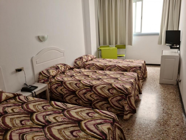 ULTIMELE LOCURI VACANTA COPIILOR LA PLAJA IN GRAN CANARIA CATALINA PARK 2** ZBOR DIRECT DIN OTOPENI CU TAXE INCLUSE