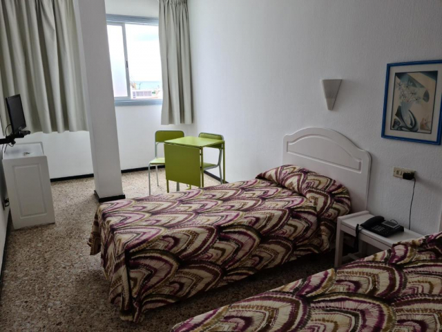 ULTIMELE LOCURI VACANTA COPIILOR LA PLAJA IN GRAN CANARIA CATALINA PARK 2** ZBOR DIRECT DIN OTOPENI CU TAXE INCLUSE