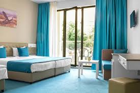 REVELION ARENA MAR 4* NISIPURILE DE AUR PRET 425 EURO 3 NOPTI CU ALL INCLUSIVE PLECARE IN 30 DECEMBRIE