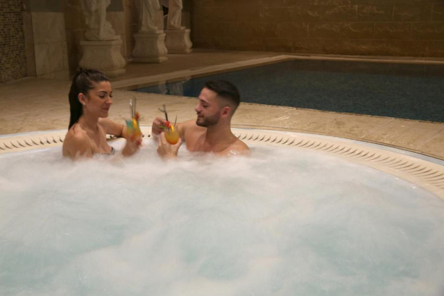 LAST MINUTE REVELION MALTA  SOREDA HOTEL 4**** ZBOR DIN OTOPENI CU TAXE INCLUSE