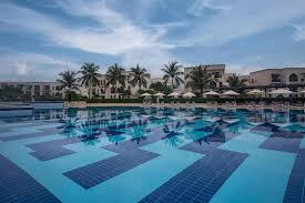 DEAL OMAN SALALAH PLECARE IN 6 DECEMBRIE HOTEL SALALAH ROTANA  5* ALL INCLUSIVE PRET 1148 EURO