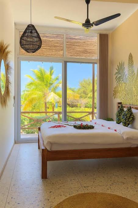REVELION ZANZIBAR HOTEL THE ONE RESORT 4* ALL INCLUSIVE PRET 2397 EURO PLECARE IN 27.12.2026
