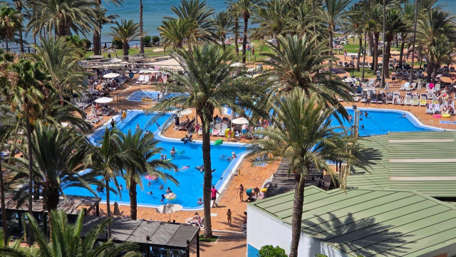 ULTRA LAST MINUTE IN INSULELE CANARE 4**** DEMIPENSIUNE GROUPOTEL ORHIDEEA  ZBOR DIRECT DIN OTOPENI CU TAXE INCLUSE