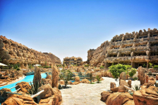  Caves Beach Resort